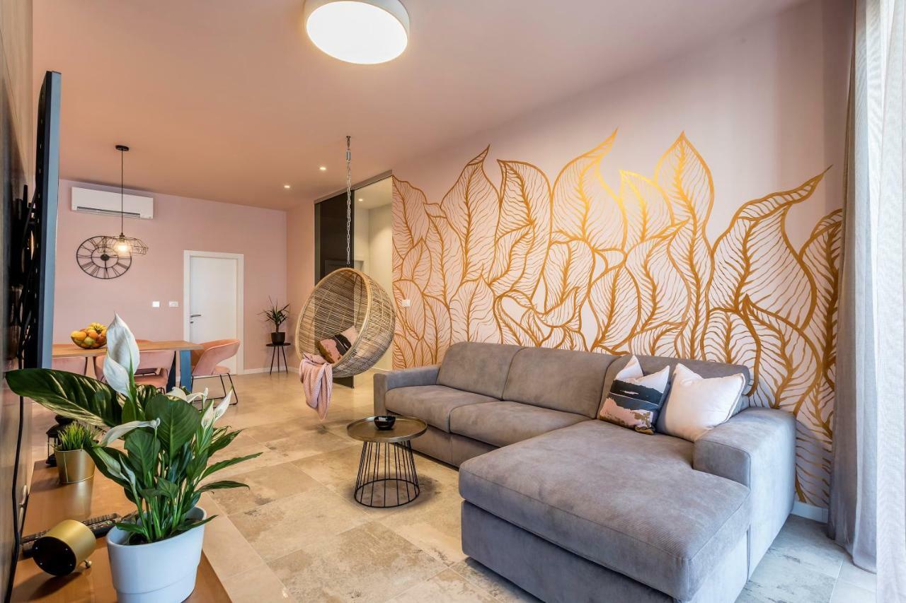 Luxury Apartment With Hot Tub 오미스 외부 사진