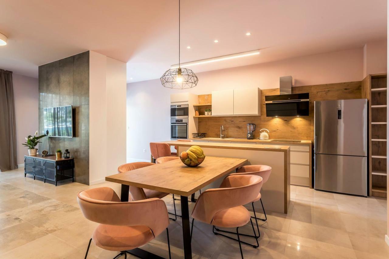 Luxury Apartment With Hot Tub 오미스 외부 사진
