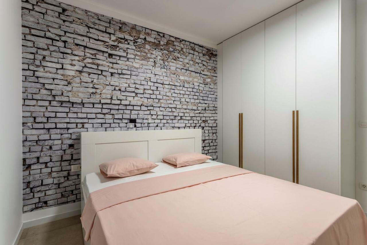 Luxury Apartment With Hot Tub 오미스 외부 사진